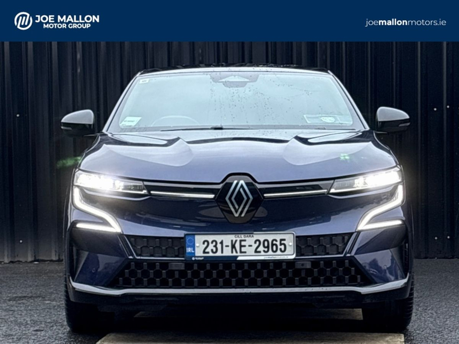 2023 Renault Megane E-Tech - image 12