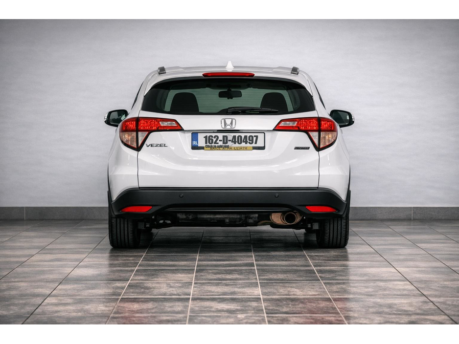 2016 Honda Vezel - image 4