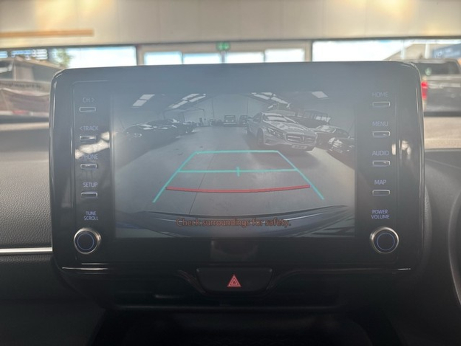 2023 Toyota Yaris Cross - image 13