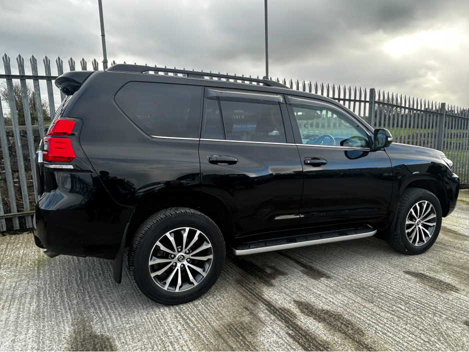 2024 Toyota Landcruiser - image 7