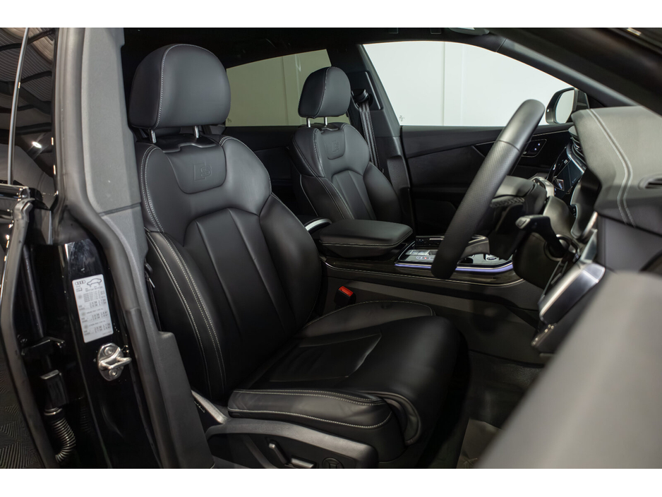 2023 Audi Q8 3.0TFSI e 55 S Line €74,950