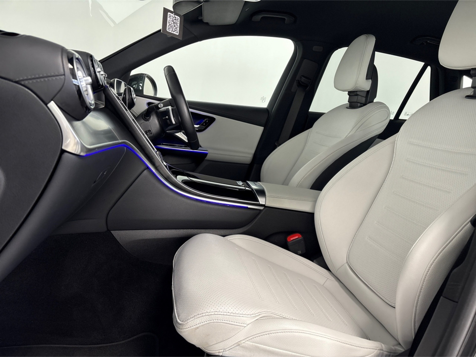 2023 Mercedes-Benz GLC Class - image 28