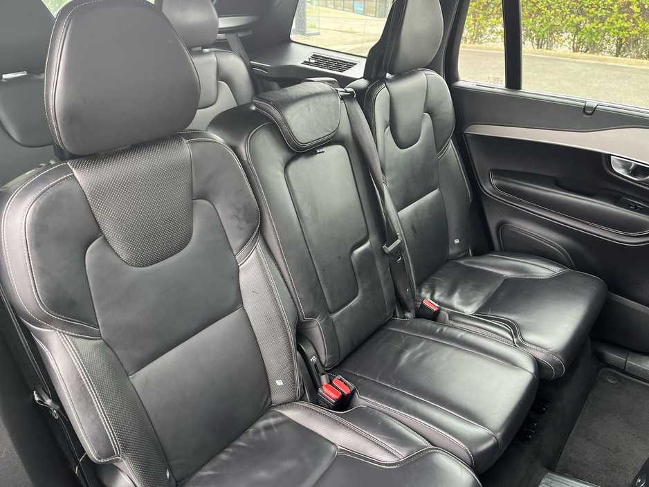 2023 Volvo XC90 - image 10