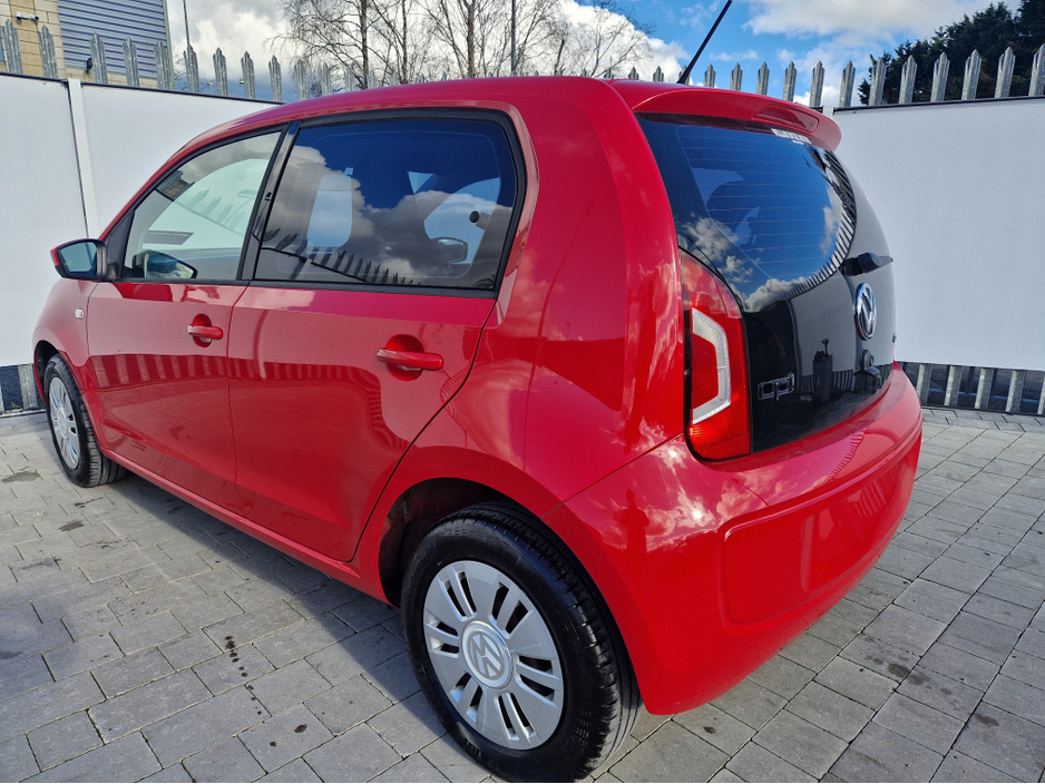 2016 Volkswagen up! - image 7