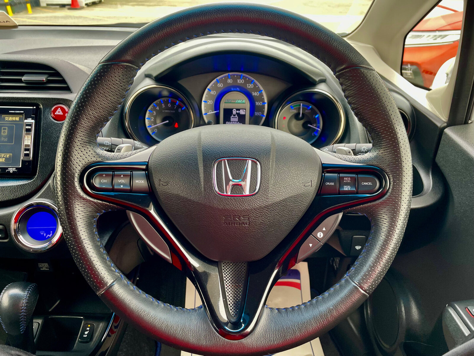 2014 Honda Shuttle - image 25