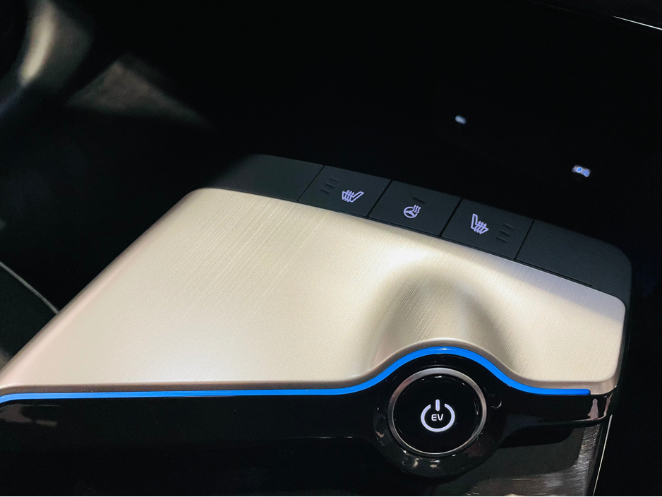 2023 Kia EV6 - image 16