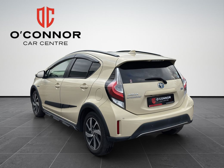 2019 Toyota Aqua CROSSOVER €14,888