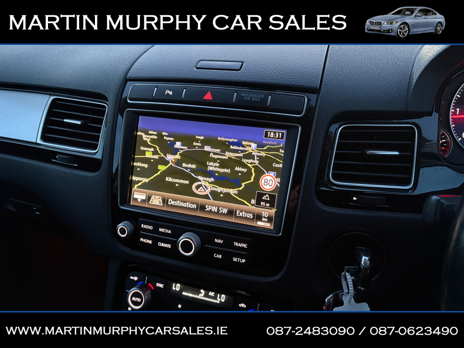 2015 Volkswagen Touareg - image 18