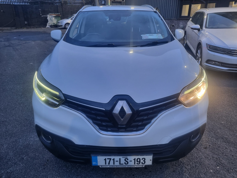 2017 Renault Kadjar - image 2