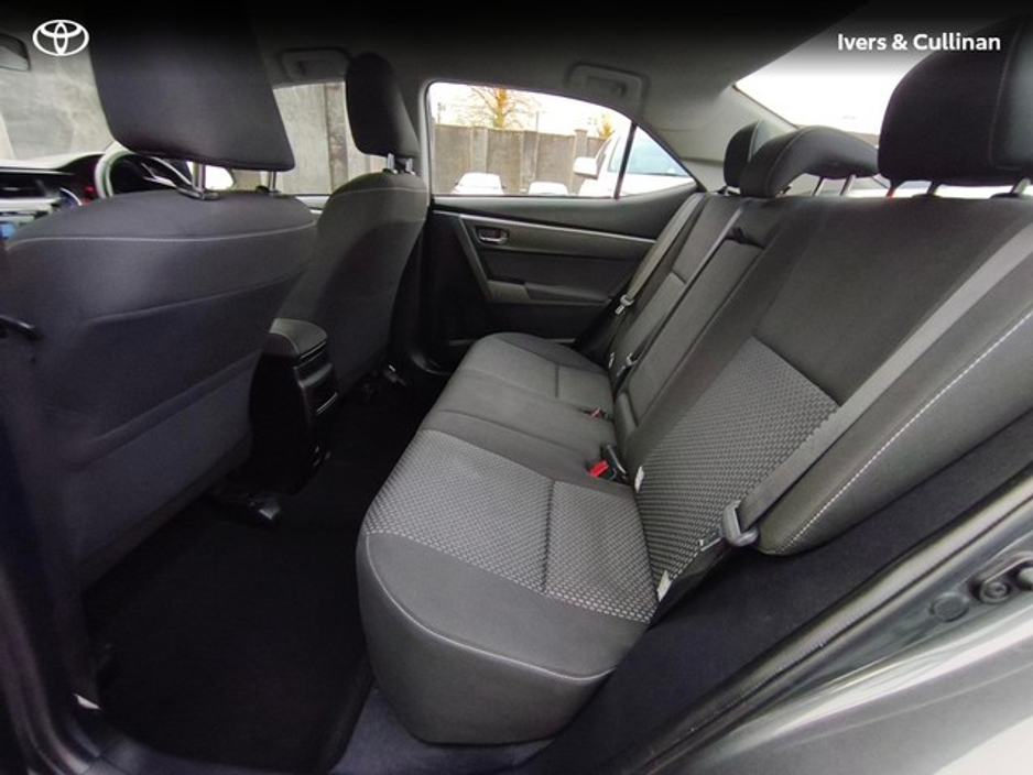 2015 Toyota Corolla COROLLA 1.4D4D AURA €9,950