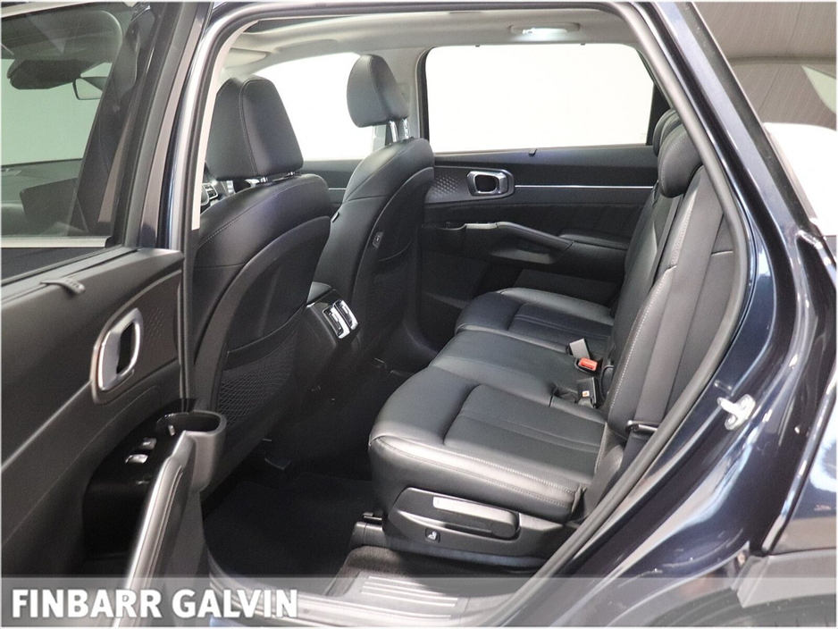 2024 Kia Sorento - image 11