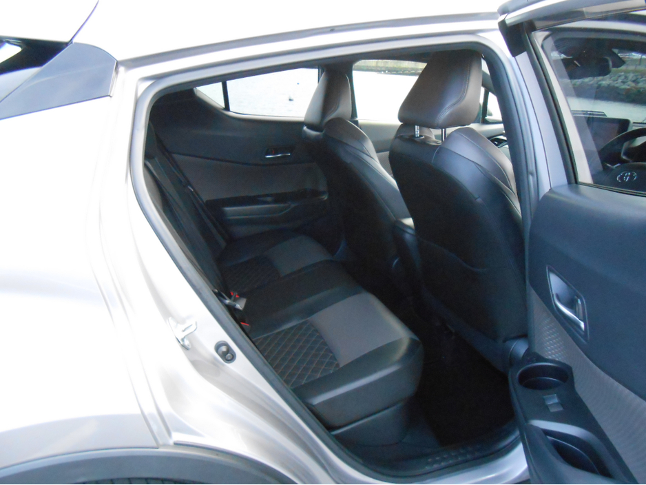 2020 Toyota C-HR - image 4