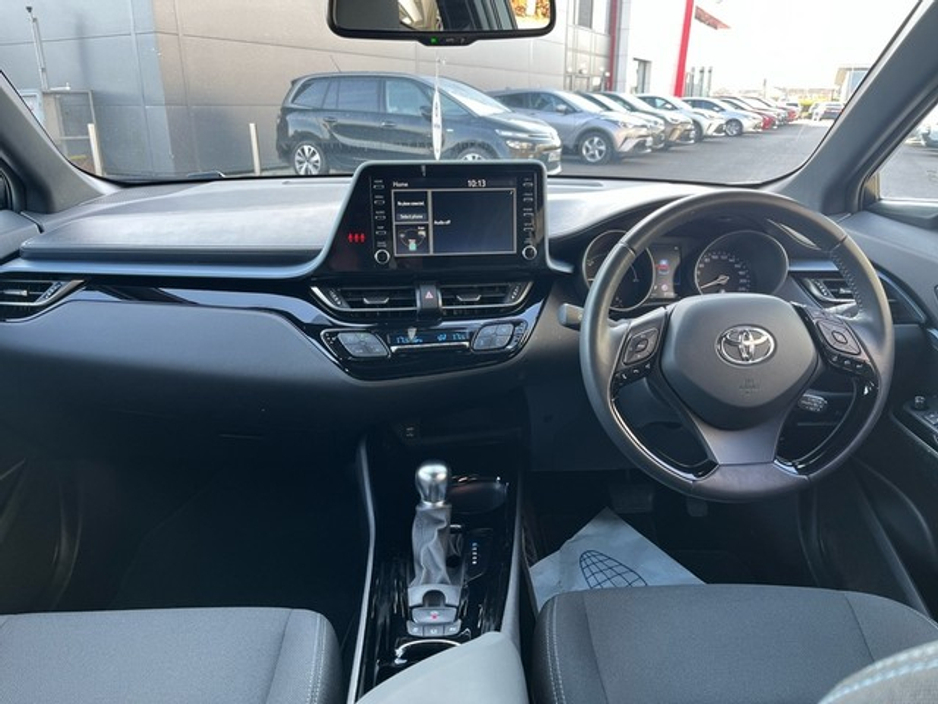 2022 Toyota C-HR - image 8