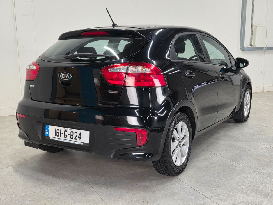 2016 Kia Rio - image 4