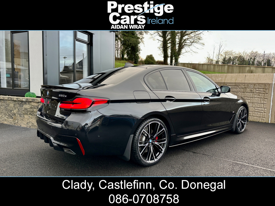 2022 BMW 5 Series - image 6