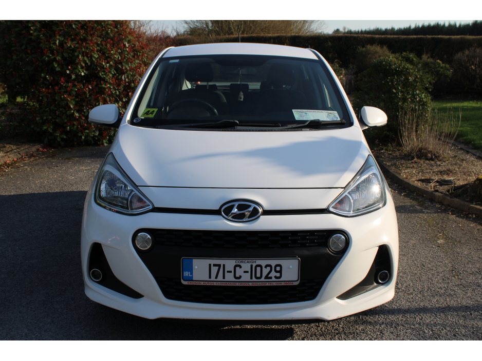 2017 Hyundai i10 - image 3
