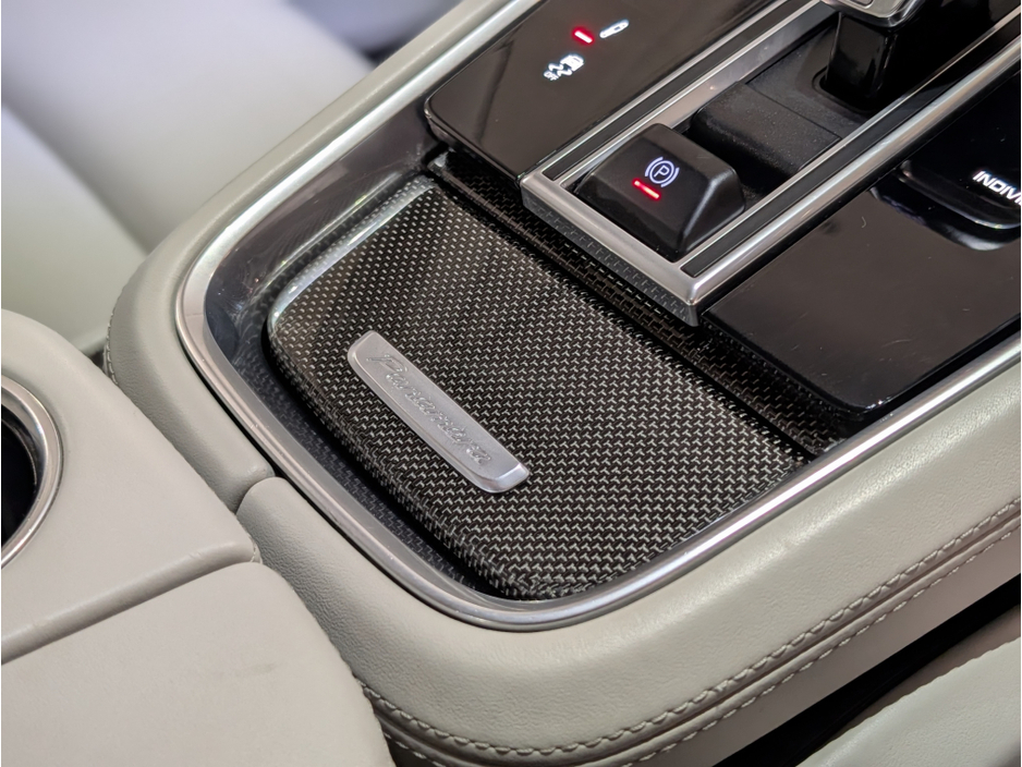 2018 Porsche Panamera - image 24