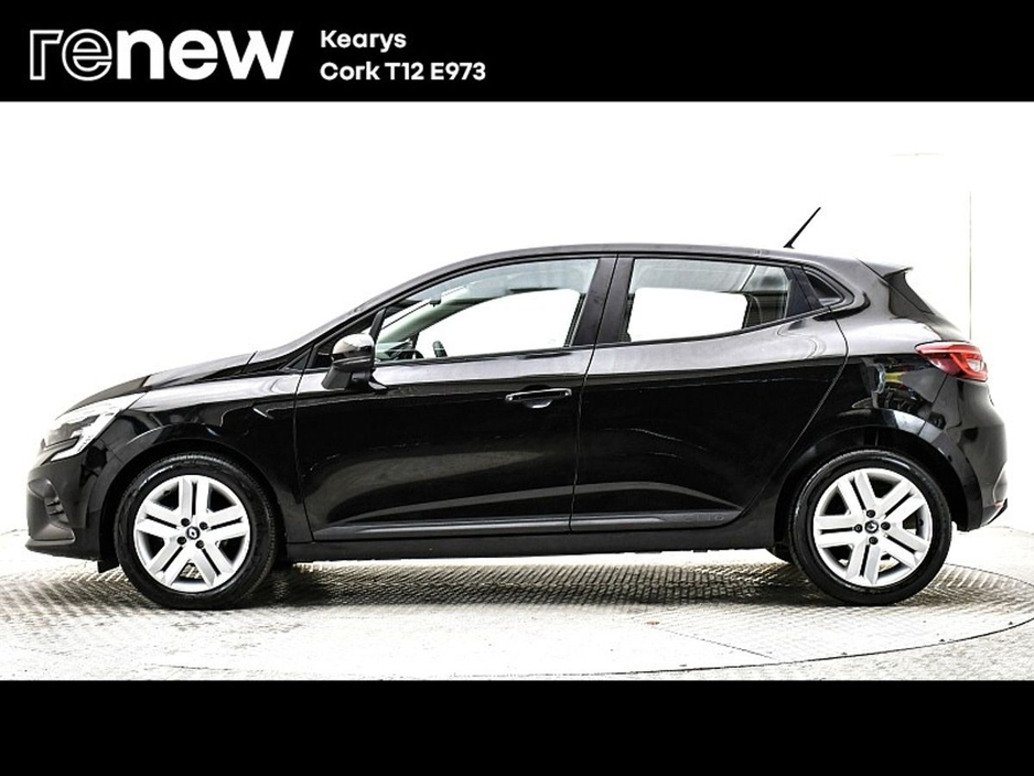 2022 Renault Clio - image 7