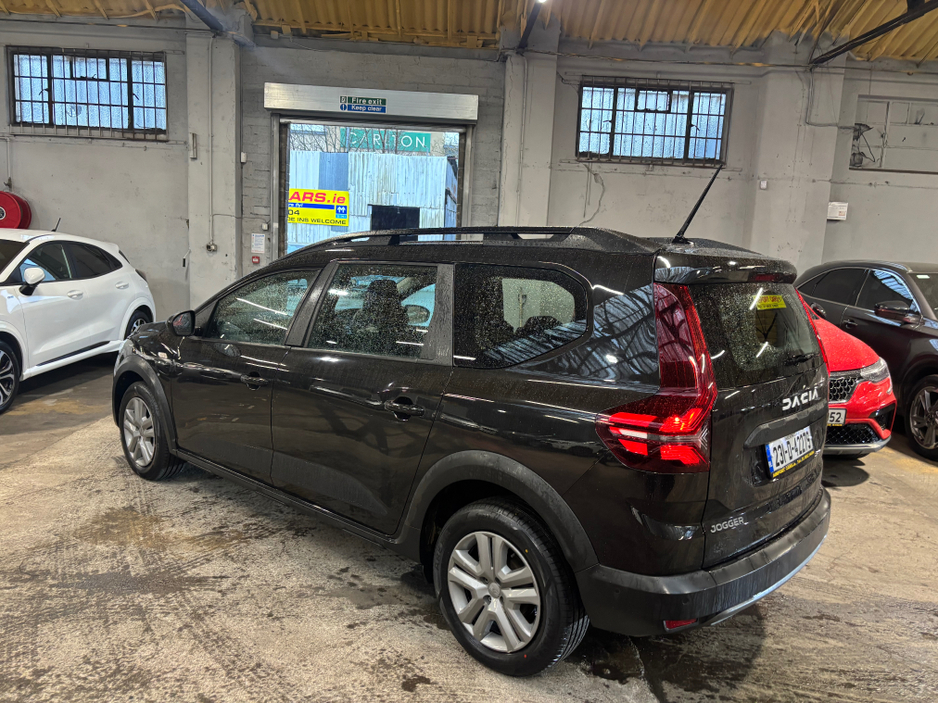 2023 Dacia Jogger - image 19