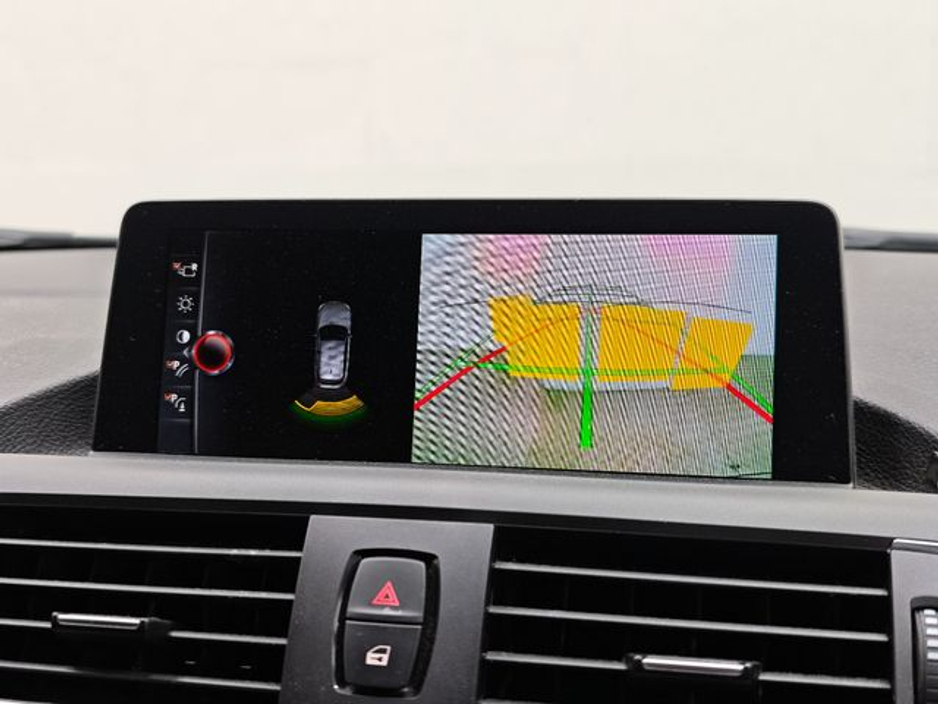 2017 BMW 1 Series - image 17