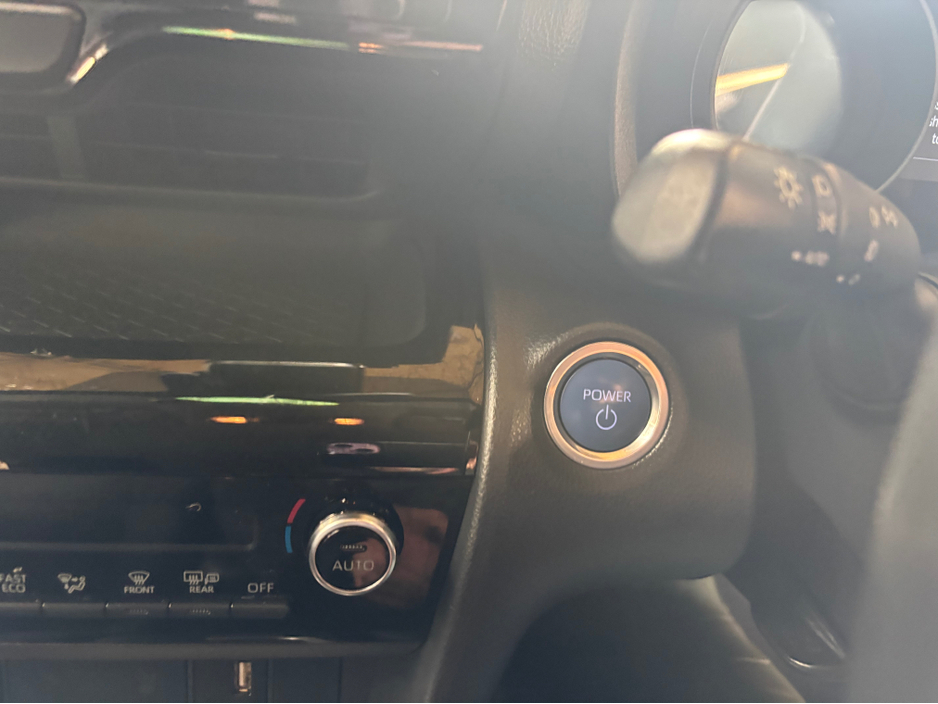 2023 Toyota Yaris Cross xLUNA 4DR AUTO €114,279