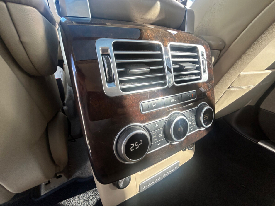 2017 Land Rover Range Rover - image 13