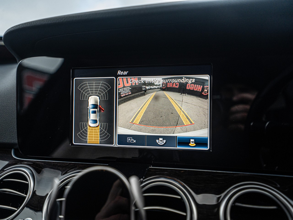 2016 Mercedes-Benz E Class - image 7