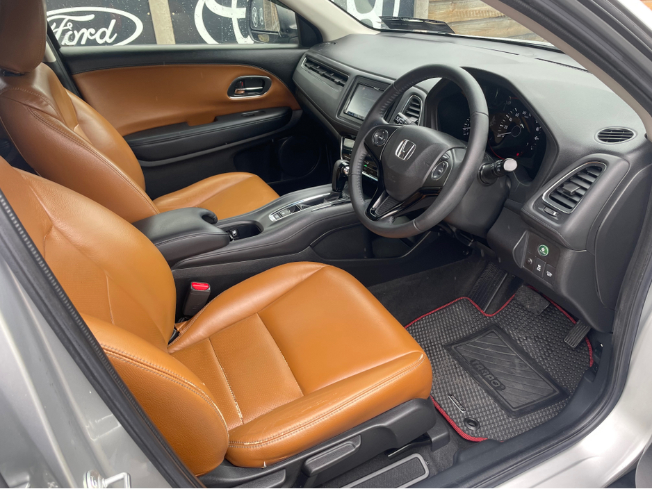 2015 Honda Vezel - image 14