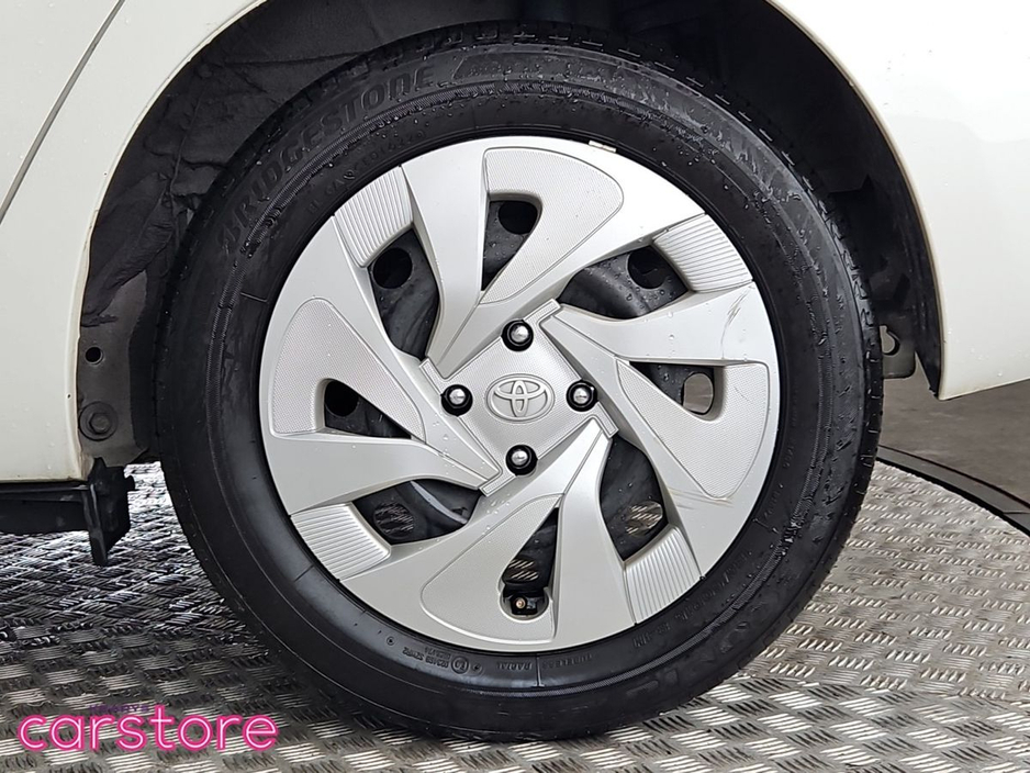 2020 Toyota Aqua - image 14