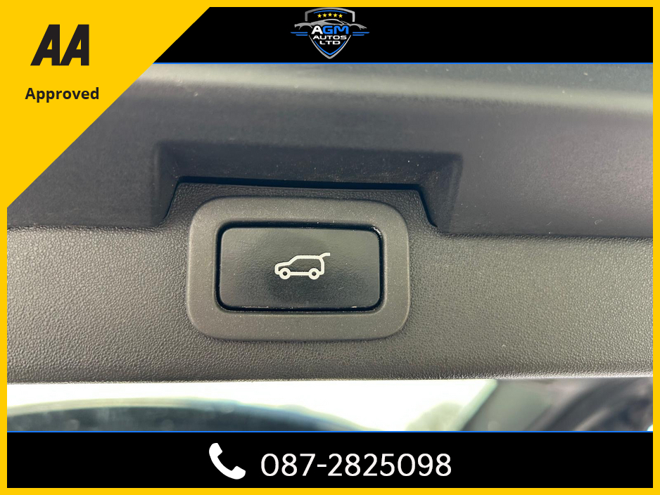 2020 Land Rover Discovery - image 12