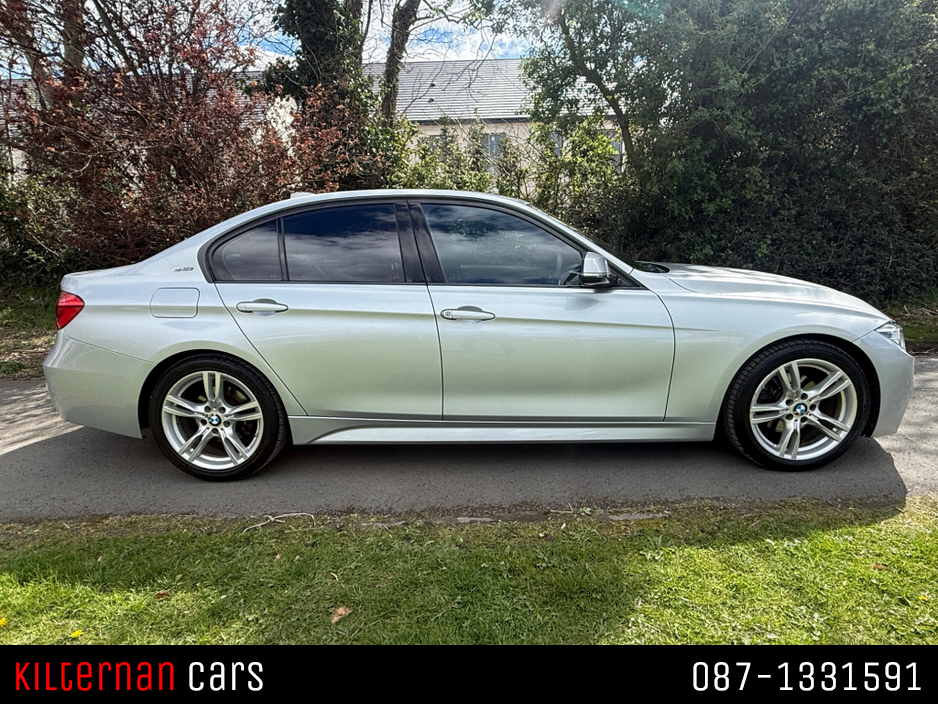 2016 BMW 3 Series - image 2