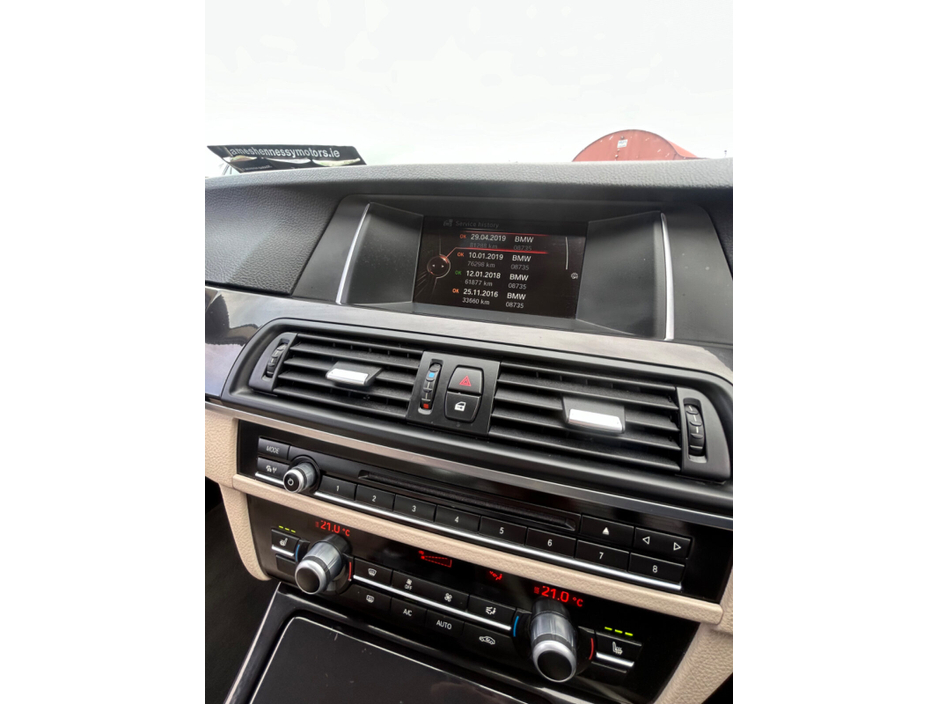 2015 BMW 5 Series - image 15