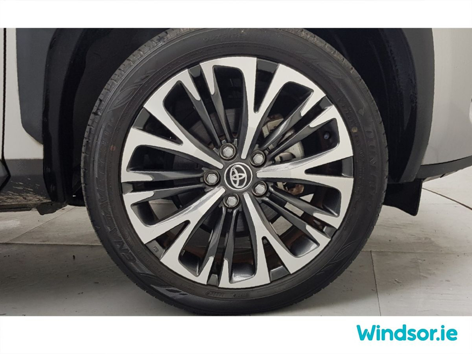 2020 Toyota Yaris Cross - image 15