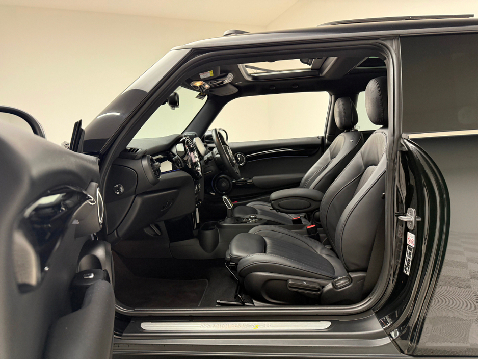 2023 MINI Cooper S ELECTRIC LEVEL 3 €25,990