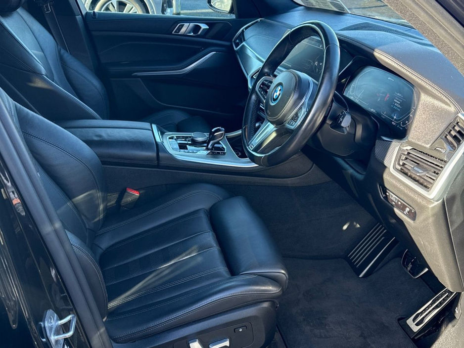 2022 BMW X5 xDrive45e M Sport €65,950