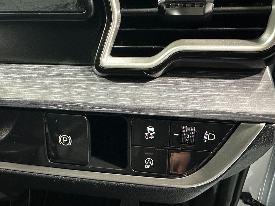 2025 Kia Sportage - image 21