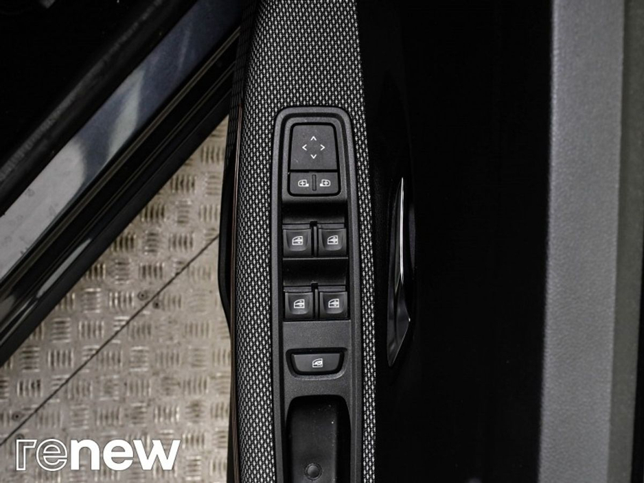 2022 Dacia Sandero Stepway - image 27