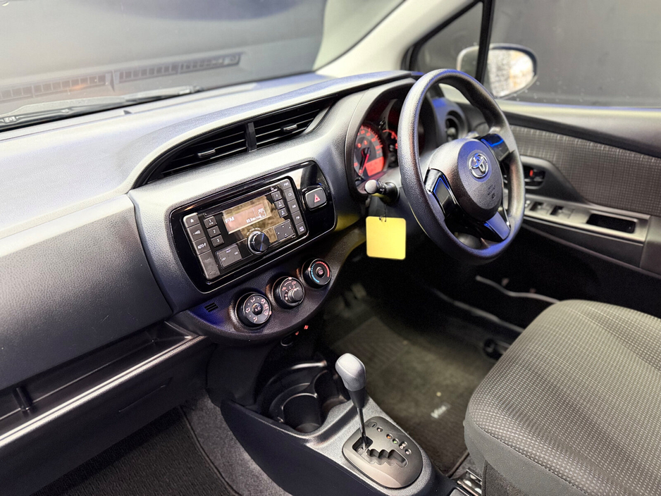 2017 Toyota Vitz 1.0 VVT-i 3Dr Terra €12,900