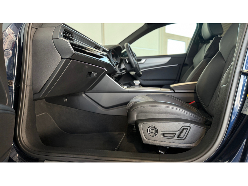 2024 Audi A6 - image 8