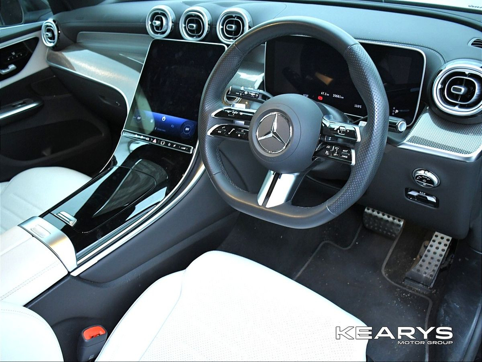 2025 Mercedes-Benz GLC Class - image 12