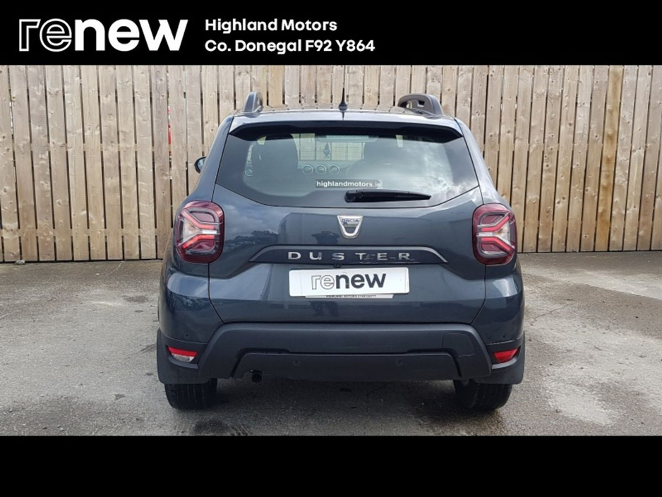 2022 Dacia Duster - image 10