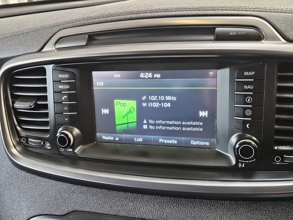 2015 Kia Sorento - image 14