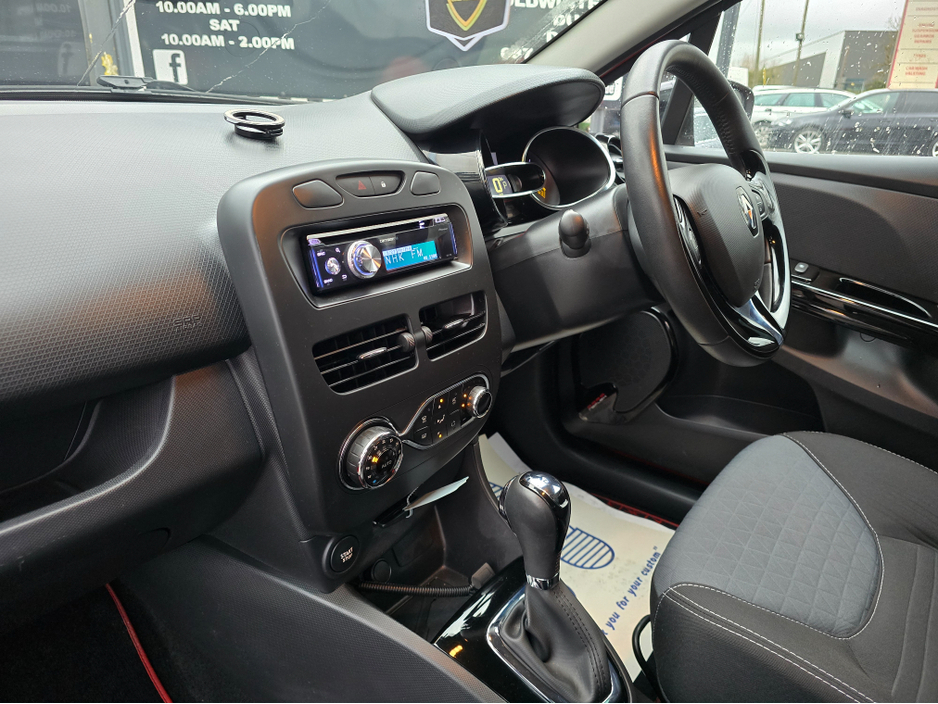 2016 Renault Clio - image 14