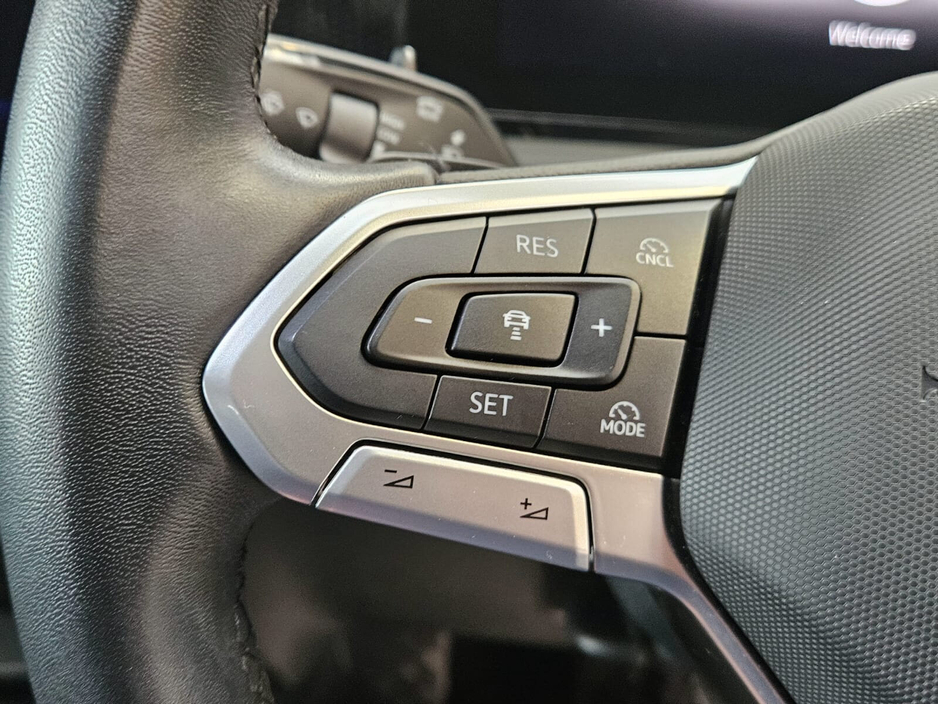 2024 Volkswagen Tiguan - image 12