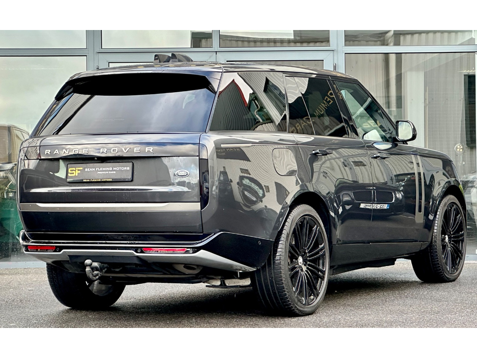 2023 Land Rover Range Rover - image 4