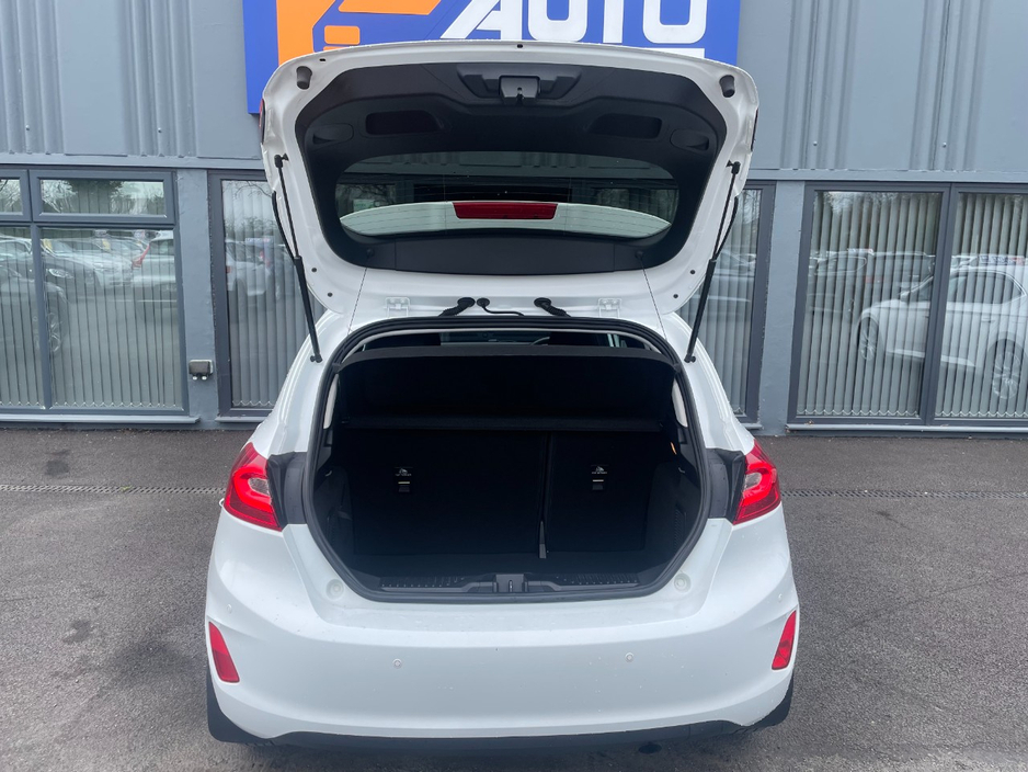 2020 Ford Fiesta - image 5