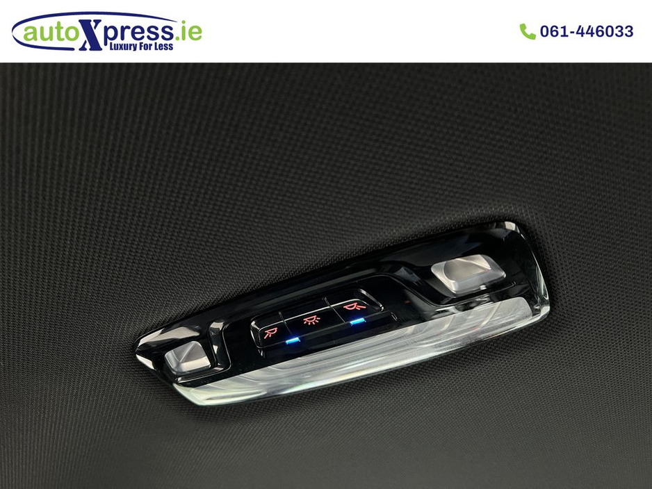 2018 BMW 5 Series - image 30