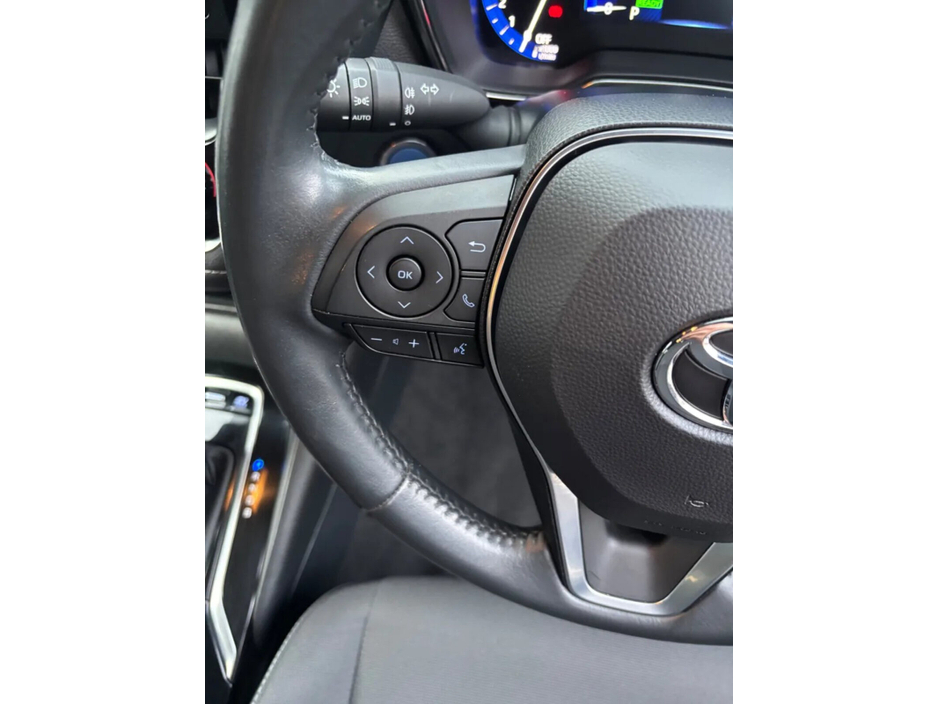 2022 Toyota Corolla - image 26