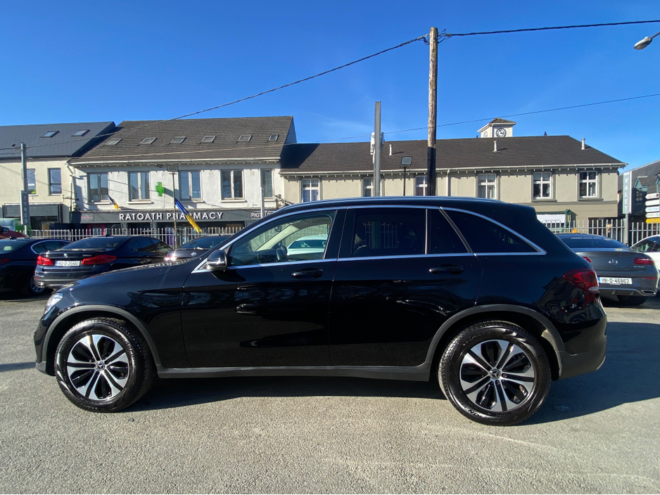 2022 Mercedes-Benz GLC Class - image 8