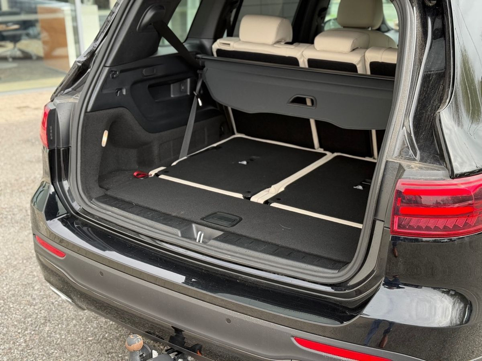 2025 Mercedes-Benz GLB - image 7